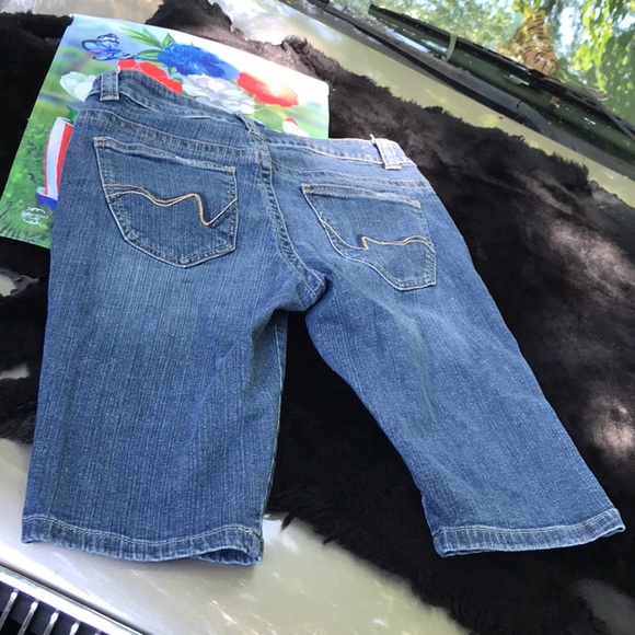 Lee One True Fit Lower on the Waist Denim Blue Jean Bermuda Shorts Capris 7/8 M - Picture 7 of 16